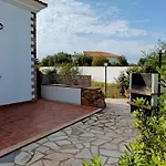 Villa Rafael Con Piscina, Iun P4098 *