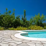 Villa Rafael Con Piscina, Iun P4098