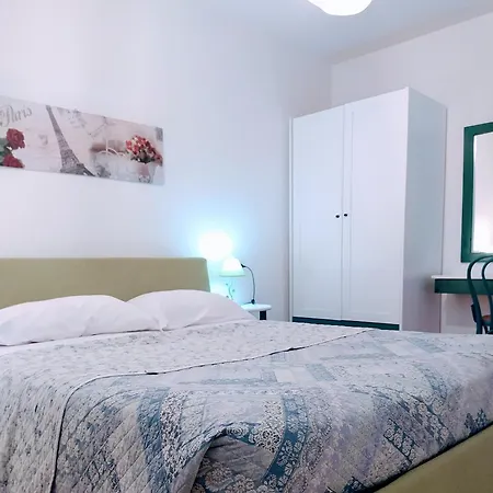 Rafael Con Piscina, Iun P4098 *