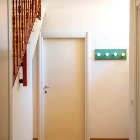 Rafael Con Piscina, Iun P4098 Villa