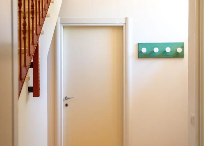 Rafael Con Piscina, Iun P4098 别墅