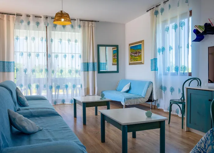 Rafael Con Piscina, Iun P4098