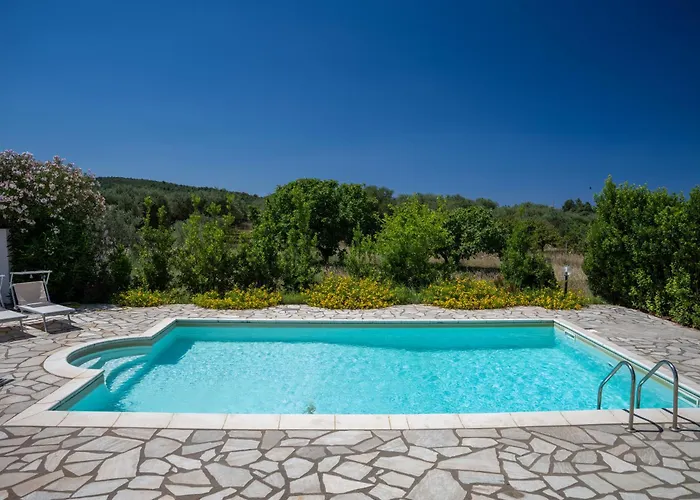 Rafael Con Piscina, Iun P4098 Villa *